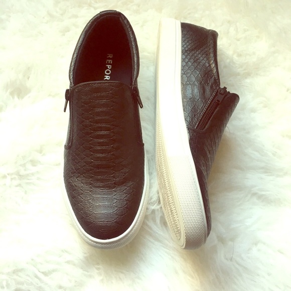 Report black leather like shoes- 11 - Picture 1 of 5